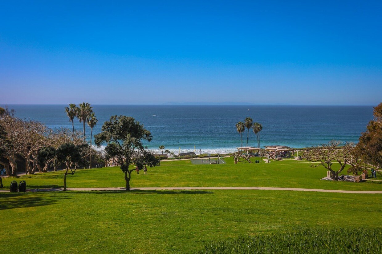 The Villas at Monarch Beach Apartments at 23731 Mariner Dr Dana Point