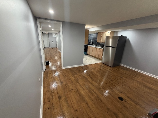 Photo - 200 E Albanus St Apartment