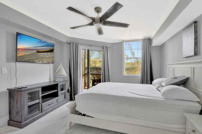 Building Photo - 8687 River Homes Lane