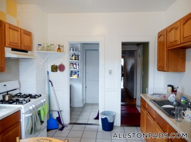 Building Photo - 21 Long Ave