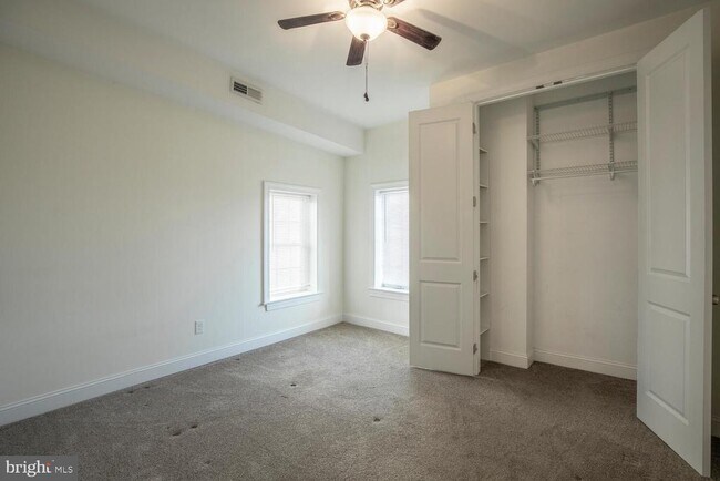 Foto del edificio - 30 W State St