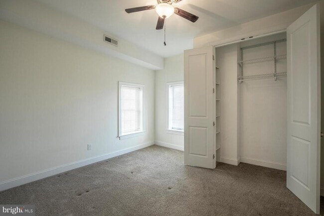 Building Photo - 30 W State St