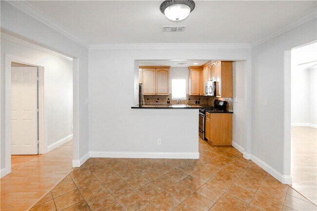 Foto del edificio - 714 E 45th St