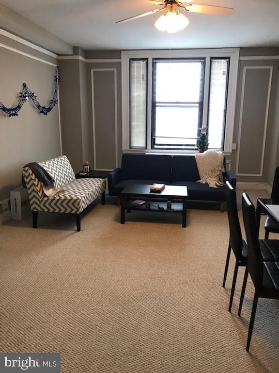 Foto principal - 2031 Locust St