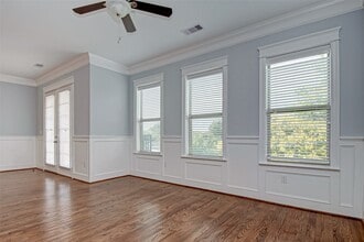 Building Photo - 2802 Morrison St