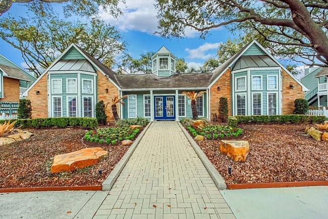Building Photo - Oaks at Greenview
