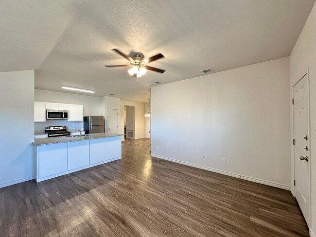 Building Photo - 1809 Montell St