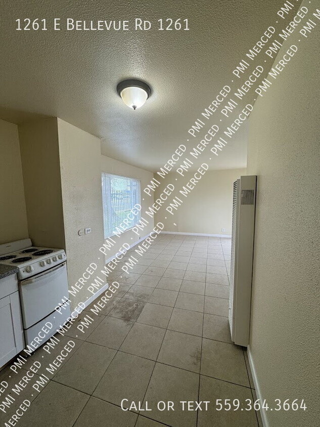 Building Photo - Charming Studio Apartment in Atwater!