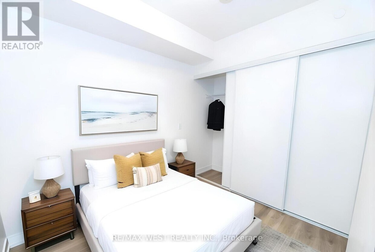 Building Photo - 1 Jarvis St