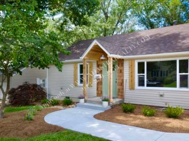 Foto del edificio - Beautiful Ranch Home in Mission Near Everything-Coming SOON!!