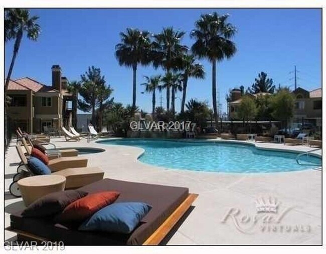 Building Photo - Beautiful Condo in a Gated Community Near ...