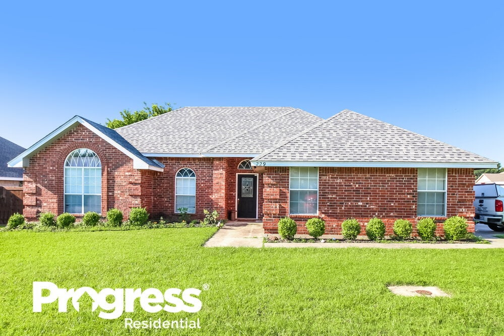 229 Blackjack Rd W, Aubrey, TX 76227 House Rental in Aubrey, TX