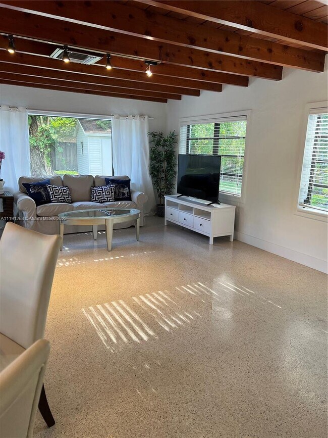 Foto del edificio - 6440 SW 81st St