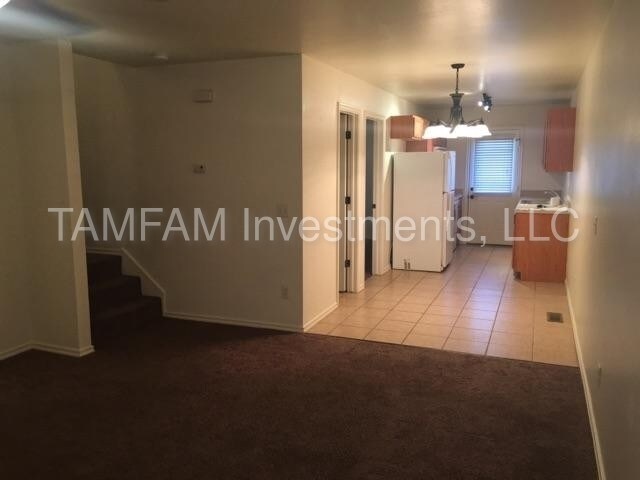 Foto del edificio - Spacious 3 Bedroom Townhouse in West Norman!