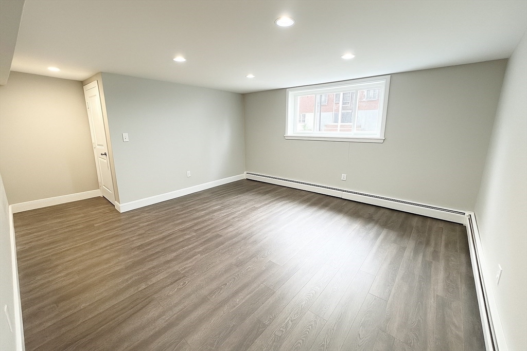 Building Photo - 8 Bryon Rd