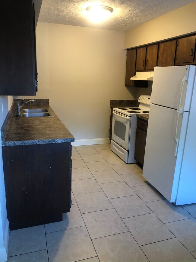 New Fresh Coat of paint through out - 1806 Knox St