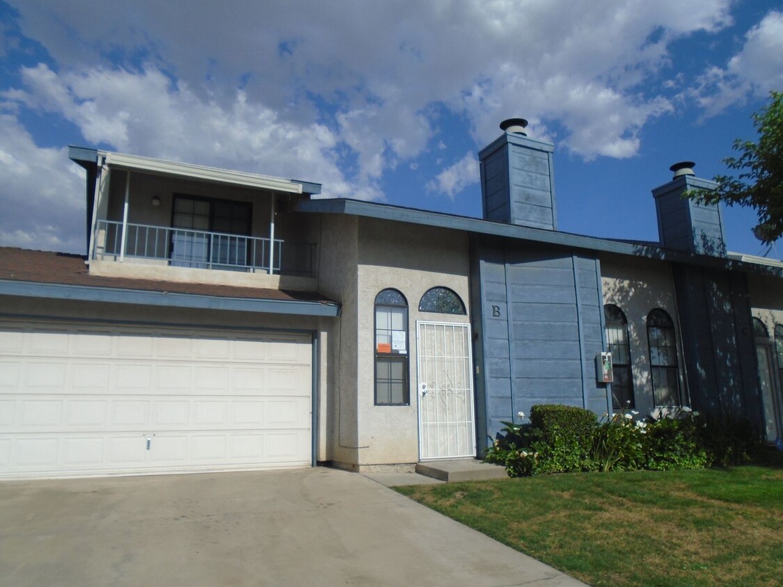 Primary Photo - LAURELGLEN BLVD S. 7817 #A-D