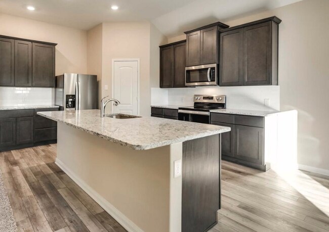 Building Photo - 2304 Dahlia Way