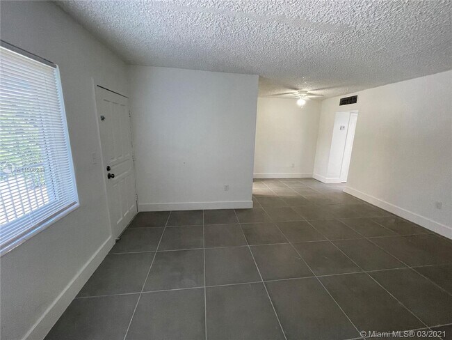 Building Photo - 7710 SW 98th St