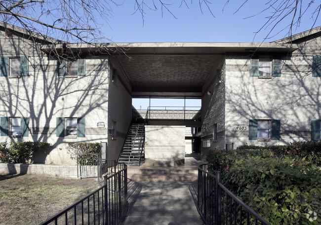 Building Photo - The Tara House Apartments