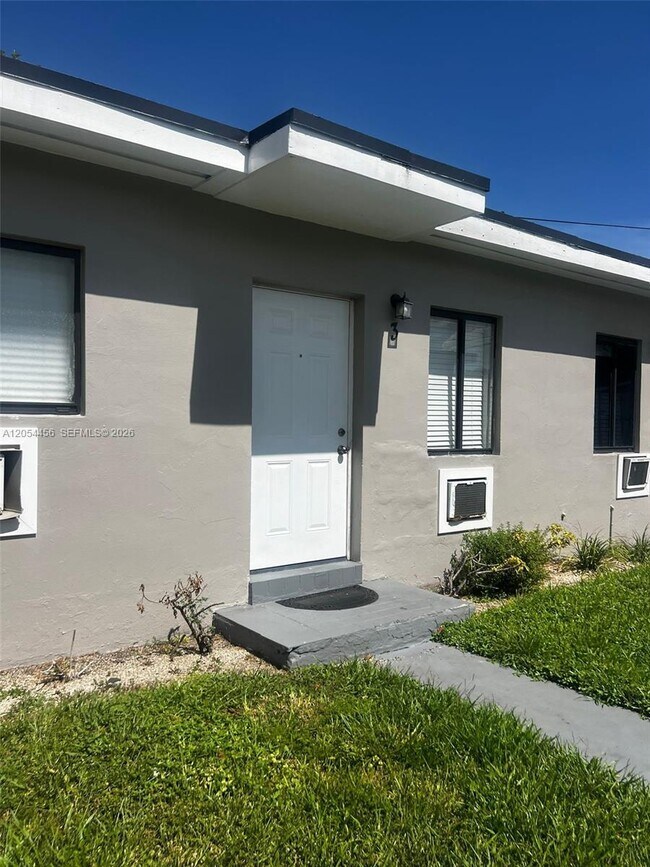 Building Photo - 2090 NW 31st St