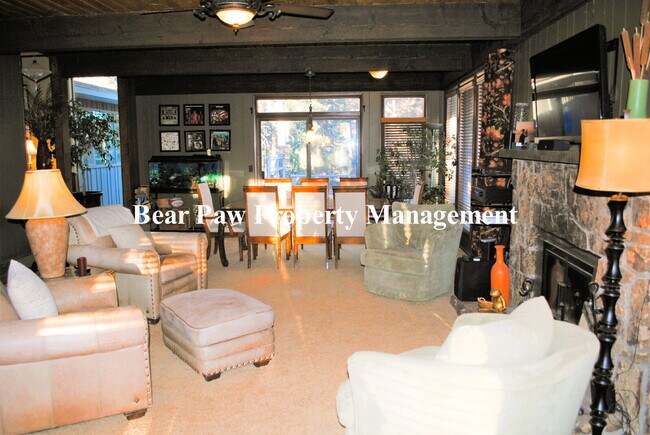 Building Photo - Lovely Ranch Style Home in Evergreen's Hiw...