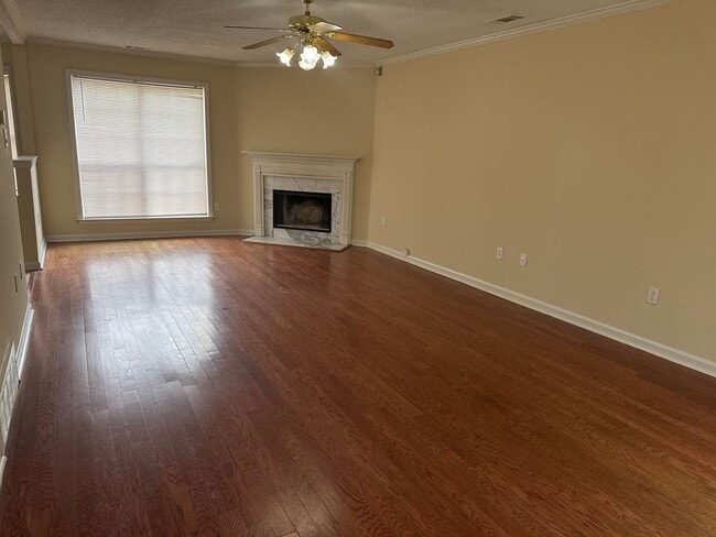 Building Photo - 792 Silver Sands Dr