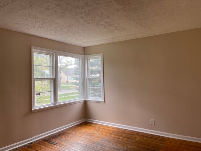 Foto del edificio - CALL TODAY TO RENT YOUR HOME SWEET HOME !!!