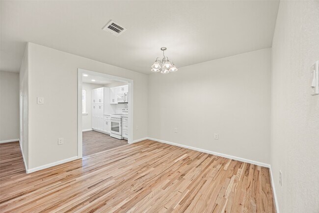 Foto del edificio - 1831 Country Village Blvd