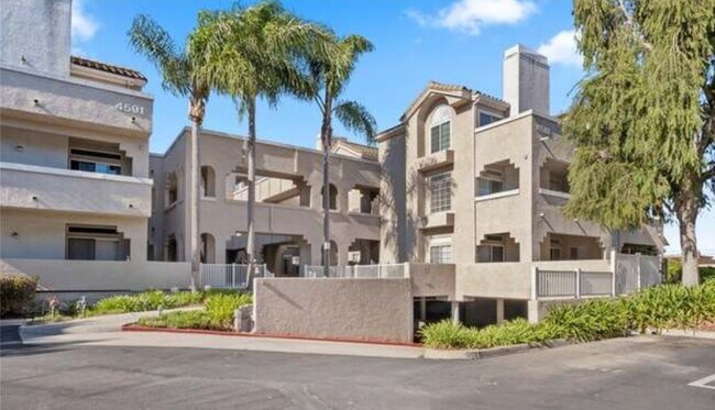 Building Photo - 4581 Warner Ave