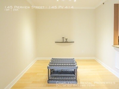 Foto del edificio - 145 Pier View St