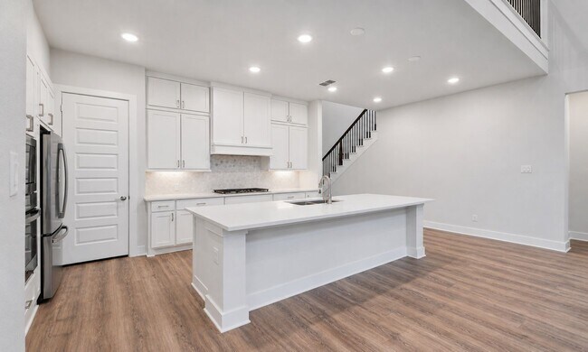 Building Photo - 9726 Dani Lake Dr