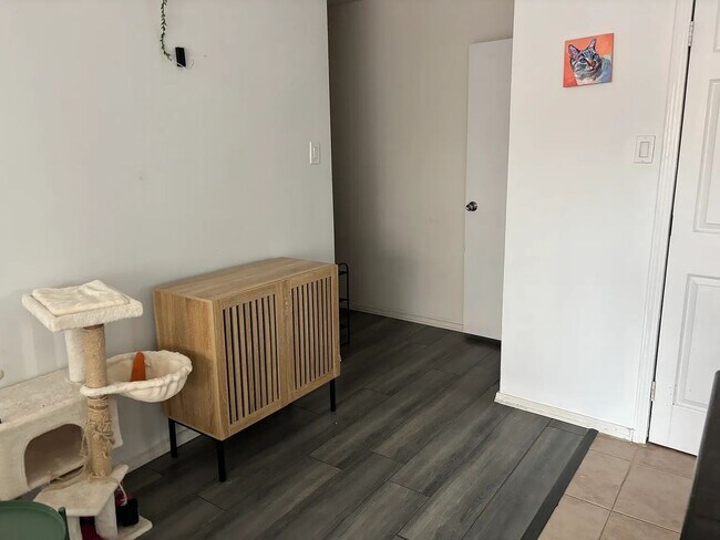Foto del edificio - BRIGHT 1 BED 1 BATH in Rittenhouse ALL UTI...