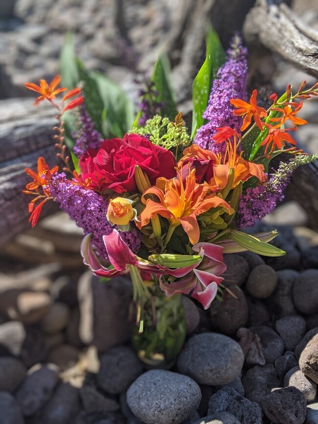 Property floral arrangement - 101 Stepping Stone St