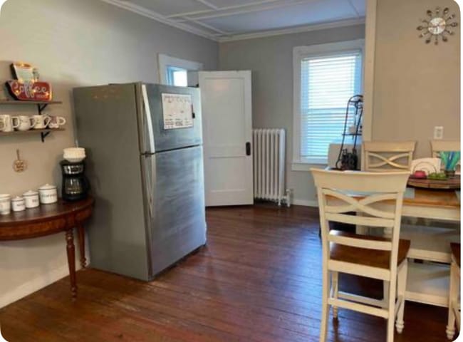 Building Photo - 20 Waverly Ave