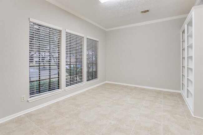 Building Photo - 2318 Randons Bell Dr