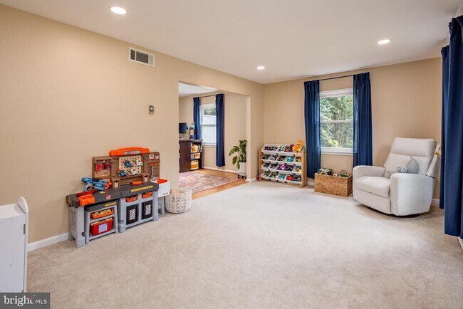 Foto del edificio - 15005 Narrows Ln