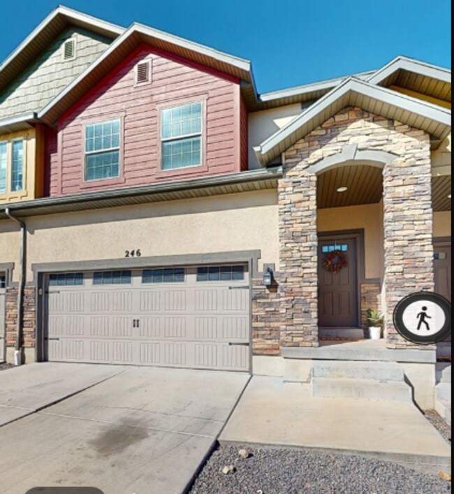 Building Photo - 246 Bridgewater Ln