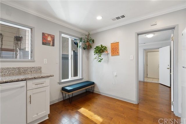Foto del edificio - 10724 Nassau Ave
