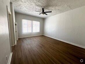 Building Photo - 503 S Union Ave