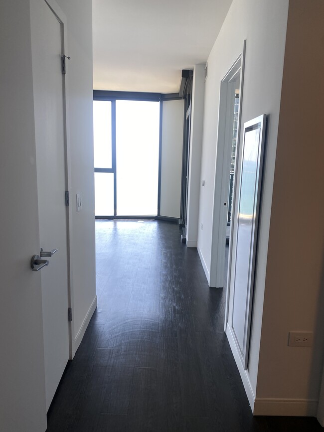 Foto del edificio - 337 E Randolph Dr