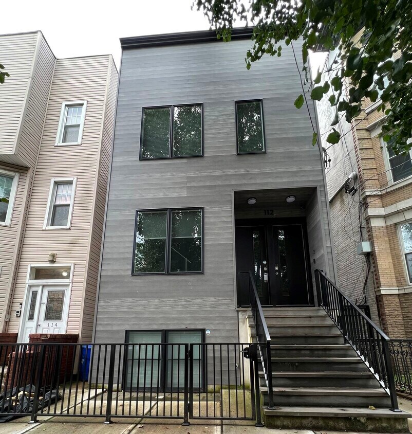Primary Photo - 112 Ogden Ave.