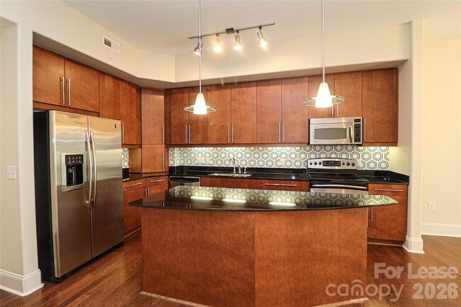 Foto del edificio - 4625 Piedmont Row Dr