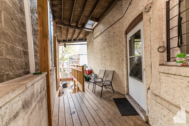 Foto del edificio - 4128 N Lincoln Ave