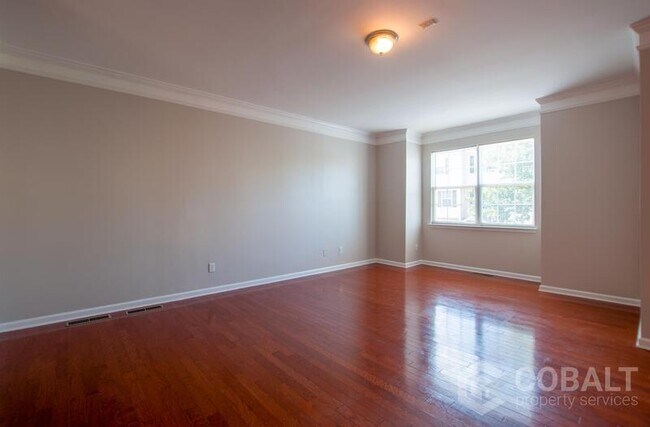 Building Photo - 6764 Blackstone Place