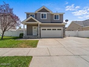 Building Photo - 1824 E Warbler Ln