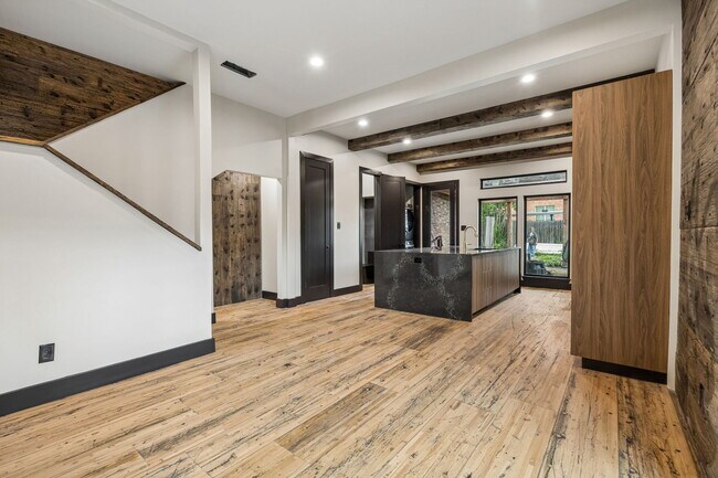 Foto del edificio - 3414 Asbury St