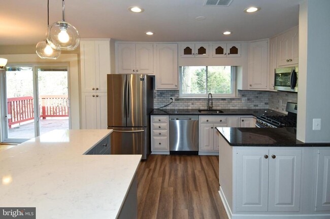 Foto del edificio - 6319 Tone Ct