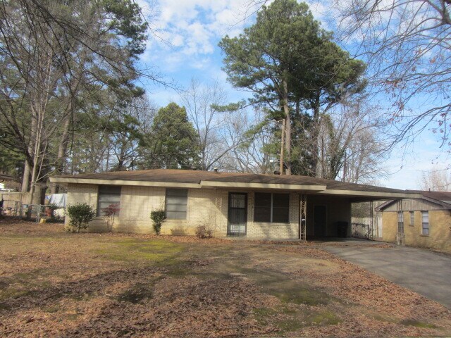 Building Photo - 1308 Lee St