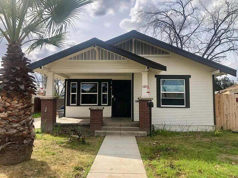 Primary Photo - 1321 N Calaveras St